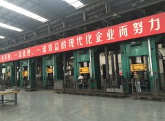 耐火磚成型壓力機的選擇，對企業(yè)的影響的兩個方面